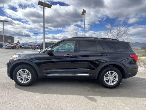Agate Black Metallic 2023 Ford Explorer XLT