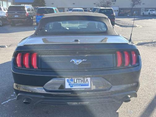 2022 Ford Mustang EcoBoost Premium