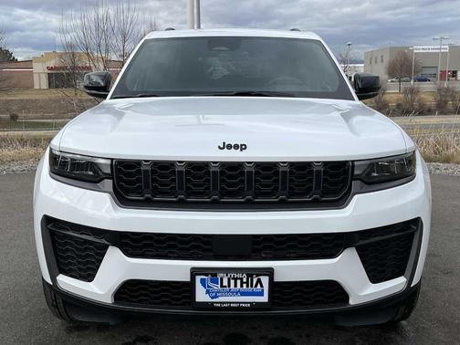 2026 Jeep Grand Cherokee Laredo