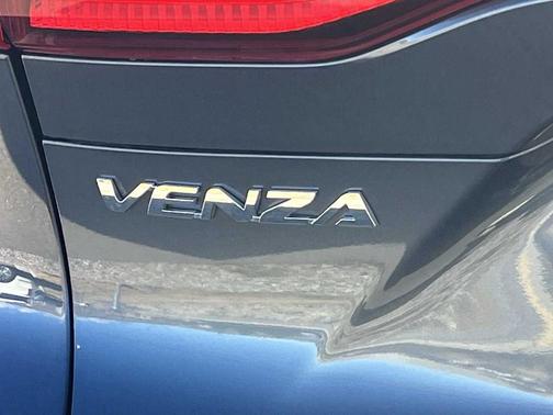 2022 Toyota Venza XLE