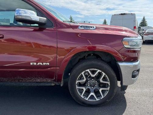 Delmonico Red Pearlcoat 2025 RAM 1500 Laramie