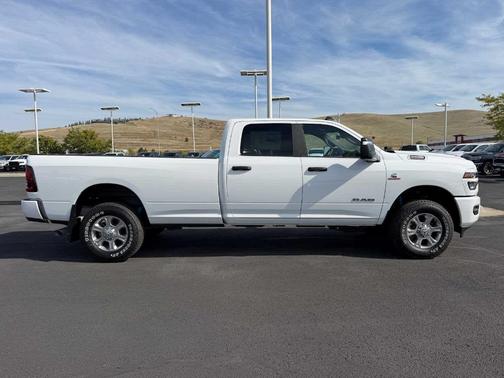 Bright White Clearcoat 2026 RAM 2500 Big Horn