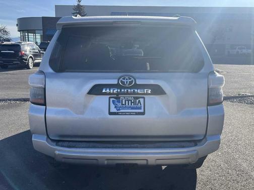 2024 Toyota 4Runner TRD Off Road