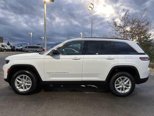 2025 Jeep Grand Cherokee Laredo X