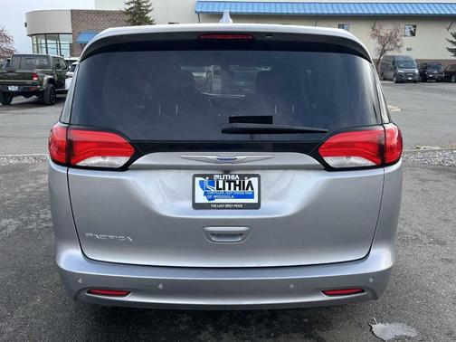 2018 Chrysler Pacifica LX