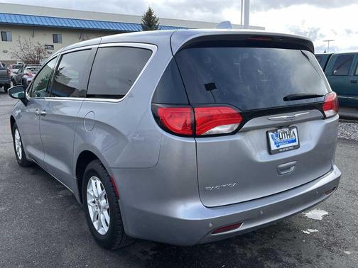 2018 Chrysler Pacifica LX