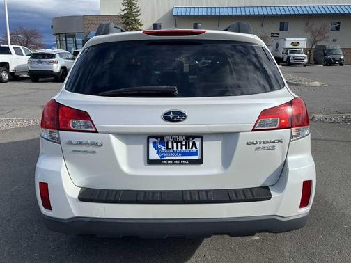 2010 Subaru Outback 2.5i Premium