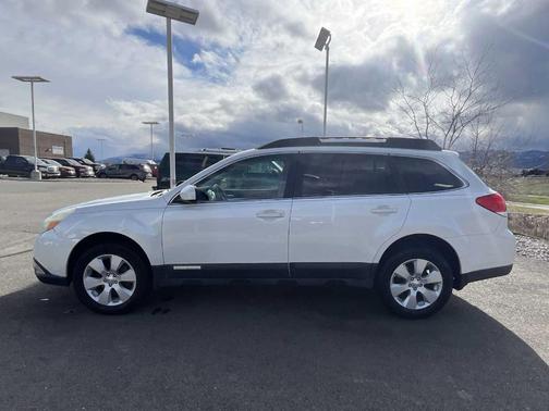 2010 Subaru Outback 2.5i Premium