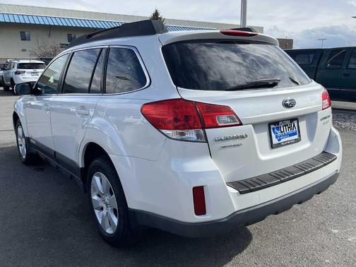 2010 Subaru Outback 2.5i Premium