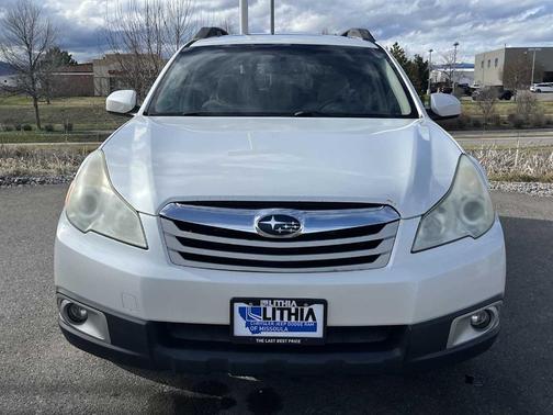 2010 Subaru Outback 2.5i Premium