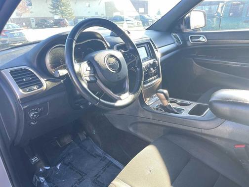 2016 Jeep Grand Cherokee Laredo