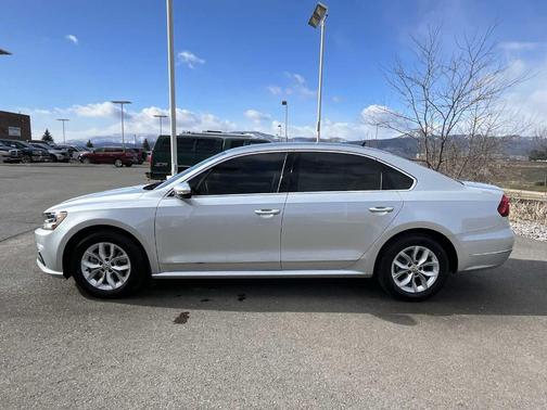 2017 Volkswagen Passat 1.8T S