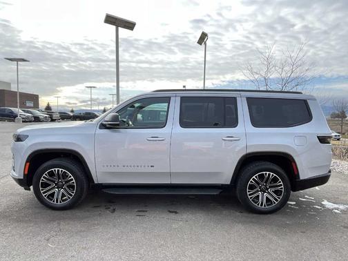 2026 Jeep Grand Wagoneer Base