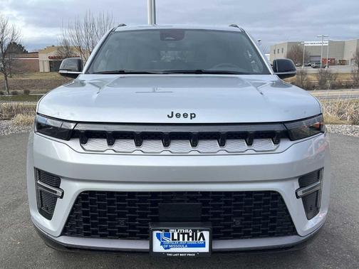 2026 Jeep Grand Wagoneer Base