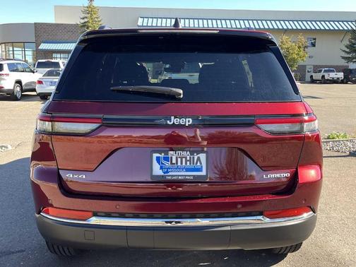 2025 Jeep Grand Cherokee Laredo