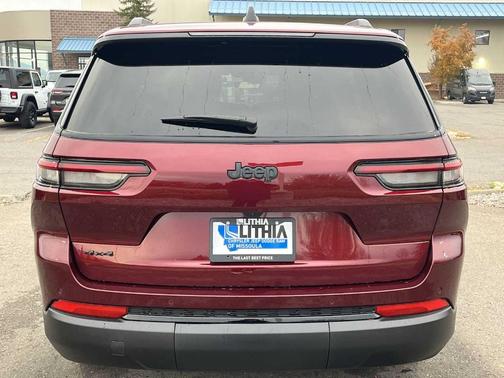 2025 Jeep Grand Cherokee L Laredo