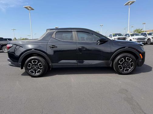 Phantom Black 2022 Hyundai SANTA CRUZ 2.5L SE