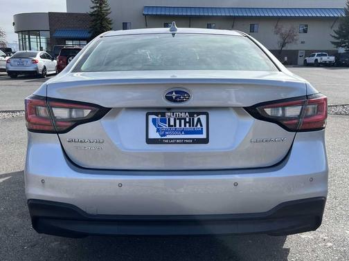 2022 Subaru Legacy 