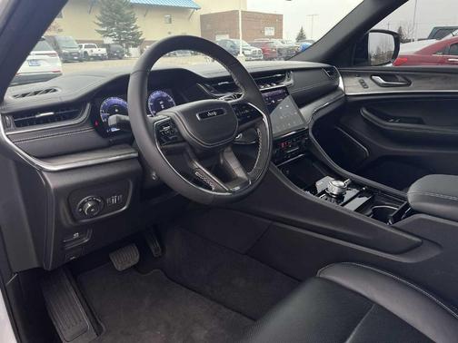 2025 Jeep Grand Cherokee L Overland