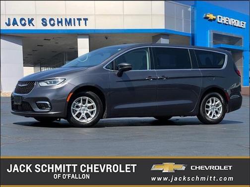 2023 Chrysler Pacifica Touring-L