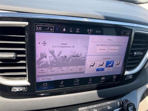 2023 Chrysler Pacifica Touring-L