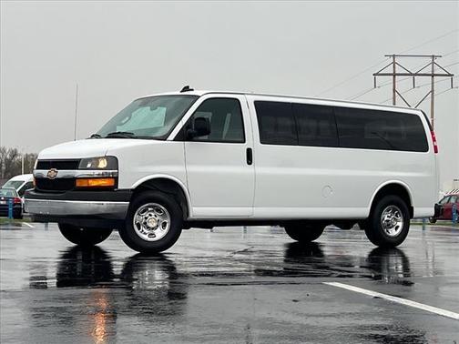 2024 Chevrolet Express 3500 LT