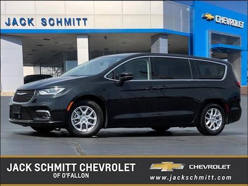 2023 Chrysler Pacifica Touring-L