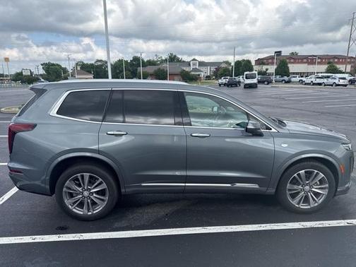 2022 Cadillac XT6 Premium Luxury AWD