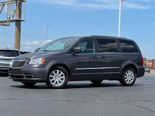 2015 Chrysler Town & Country Touring