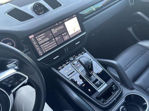 2021 Porsche Cayenne AWD