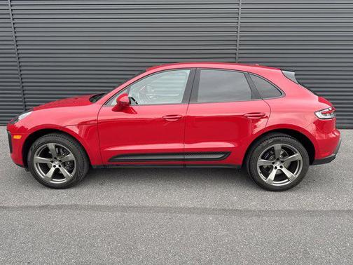 2023 Porsche Macan Base