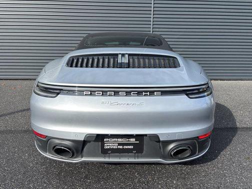 2022 Porsche 911 Carrera 4 GTS
