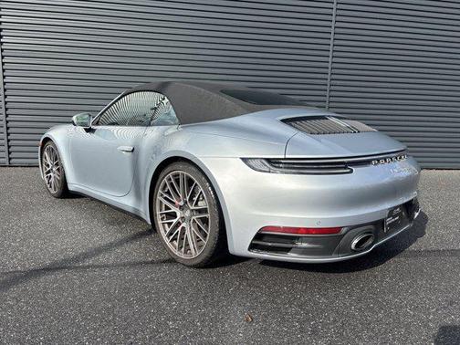 2022 Porsche 911 Carrera 4 GTS