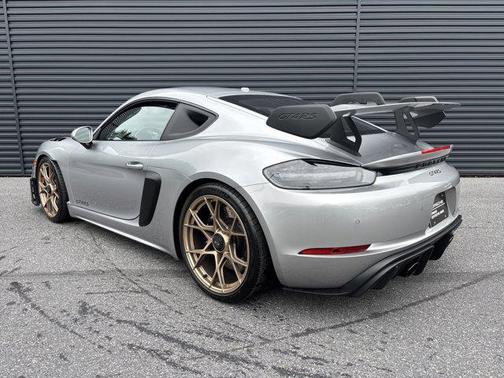 2023 Porsche 718 Cayman GT4 RS