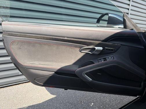 Jet Black Metallic 2025 Porsche 718 Cayman GTS 4.0
