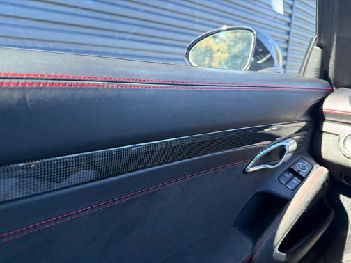 Jet Black Metallic 2025 Porsche 718 Cayman GTS 4.0