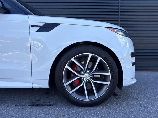 2023 Land Rover Range Rover Sport SE