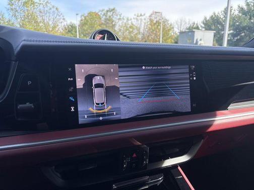 2025 Porsche Cayenne GTS