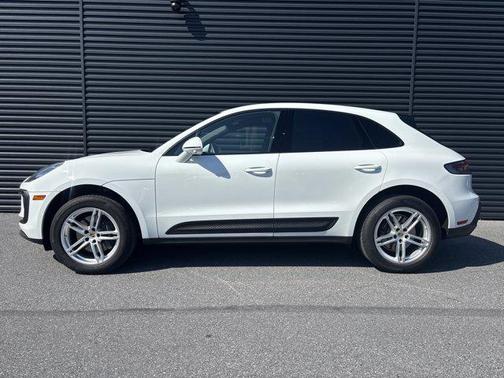 2025 Porsche Macan 