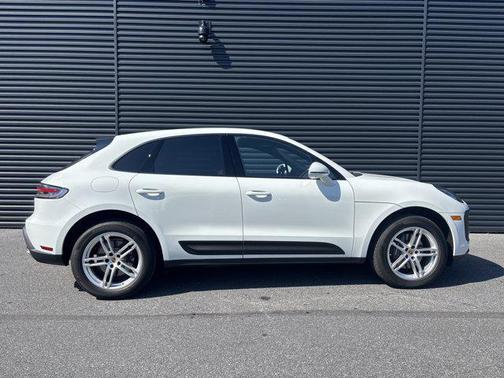 2025 Porsche Macan 