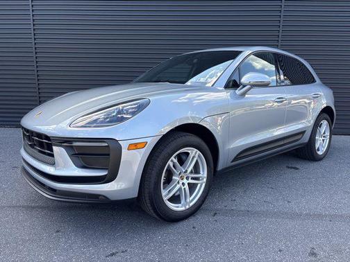 2025 Porsche Macan AWD