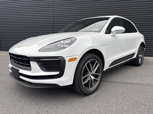 2022 Porsche Macan AWD