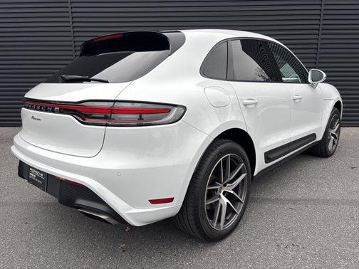 2022 Porsche Macan AWD