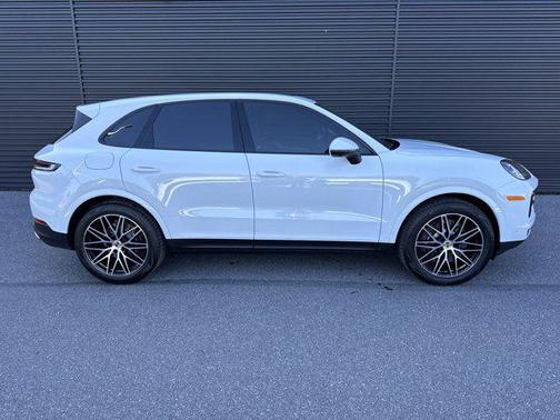 2025 Porsche Cayenne E-Hybrid S