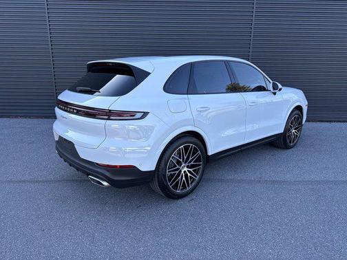 2025 Porsche Cayenne E-Hybrid S