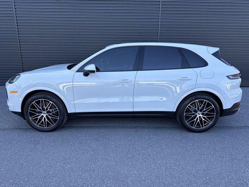 2025 Porsche Cayenne E-Hybrid S