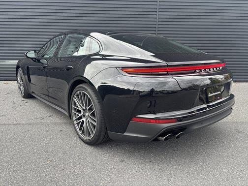 2025 Porsche Panamera