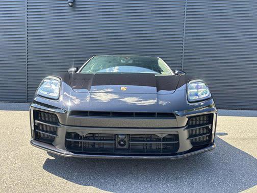 2025 Porsche Panamera 4