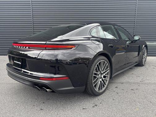 2025 Porsche Panamera