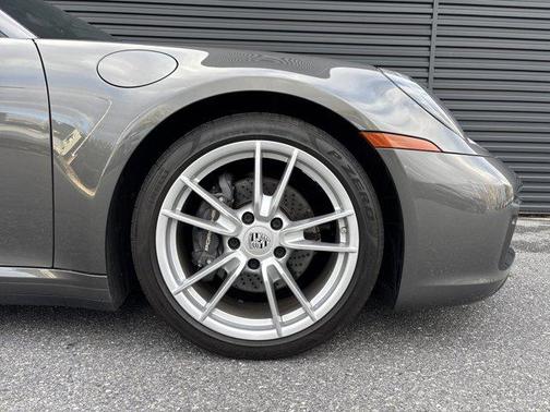 2022 Porsche 911 Carrera